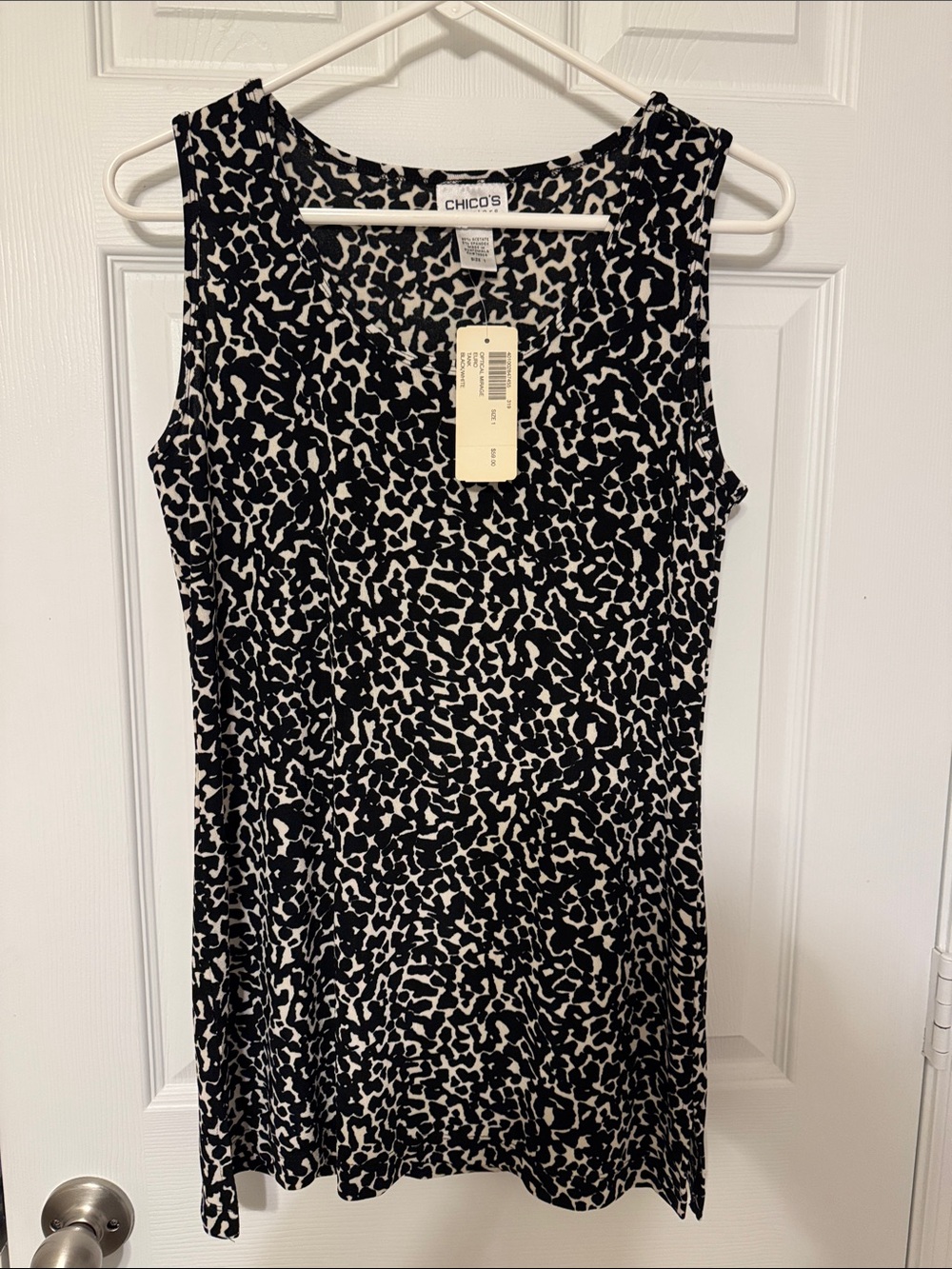Chico’s Travelers Optical Mirage Black White Tank Top Size 1 NWT